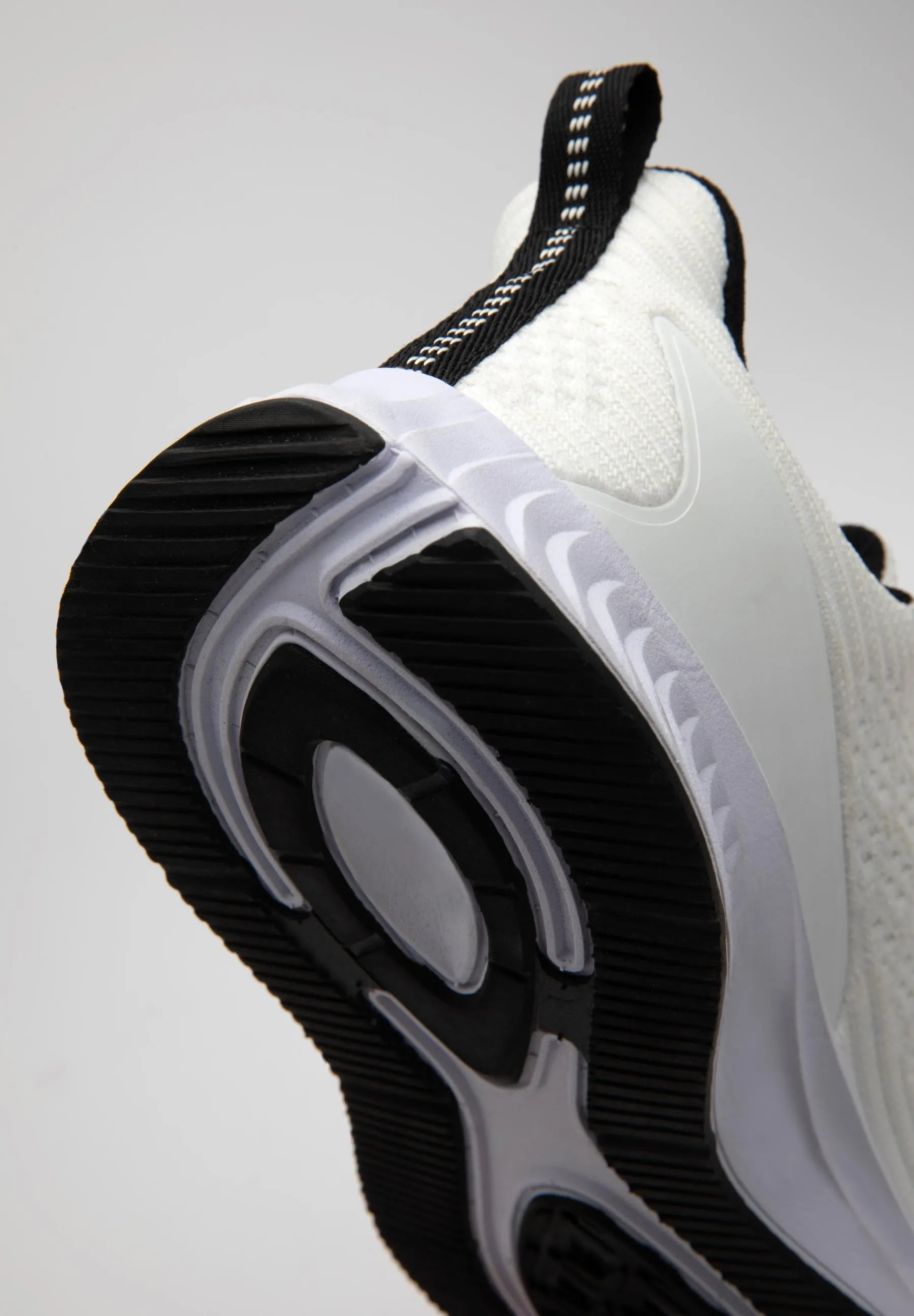 Gorilla Wear Milton Training Shoes, white/black
