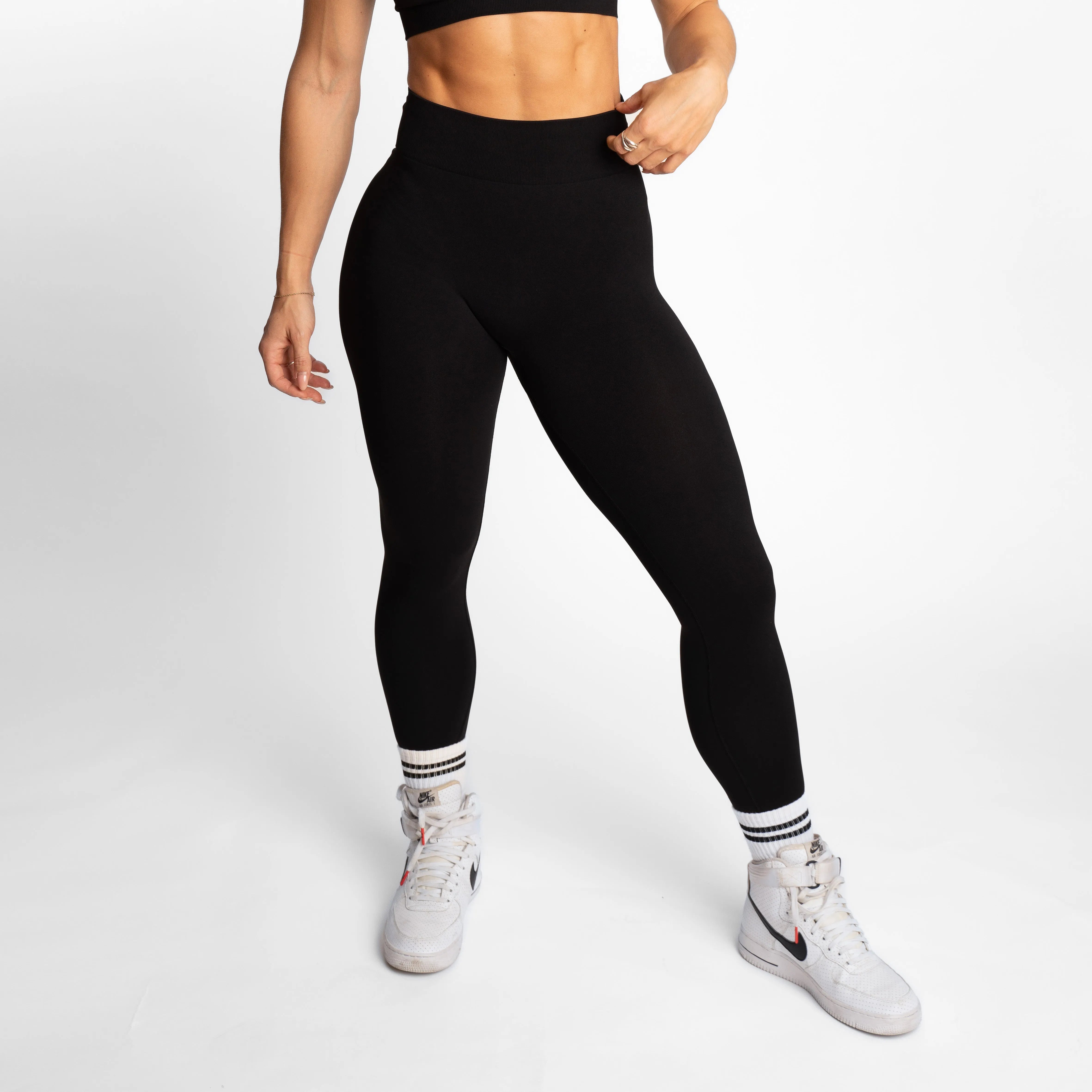 You Against You  INFINITY Tights/Träningstights - black
