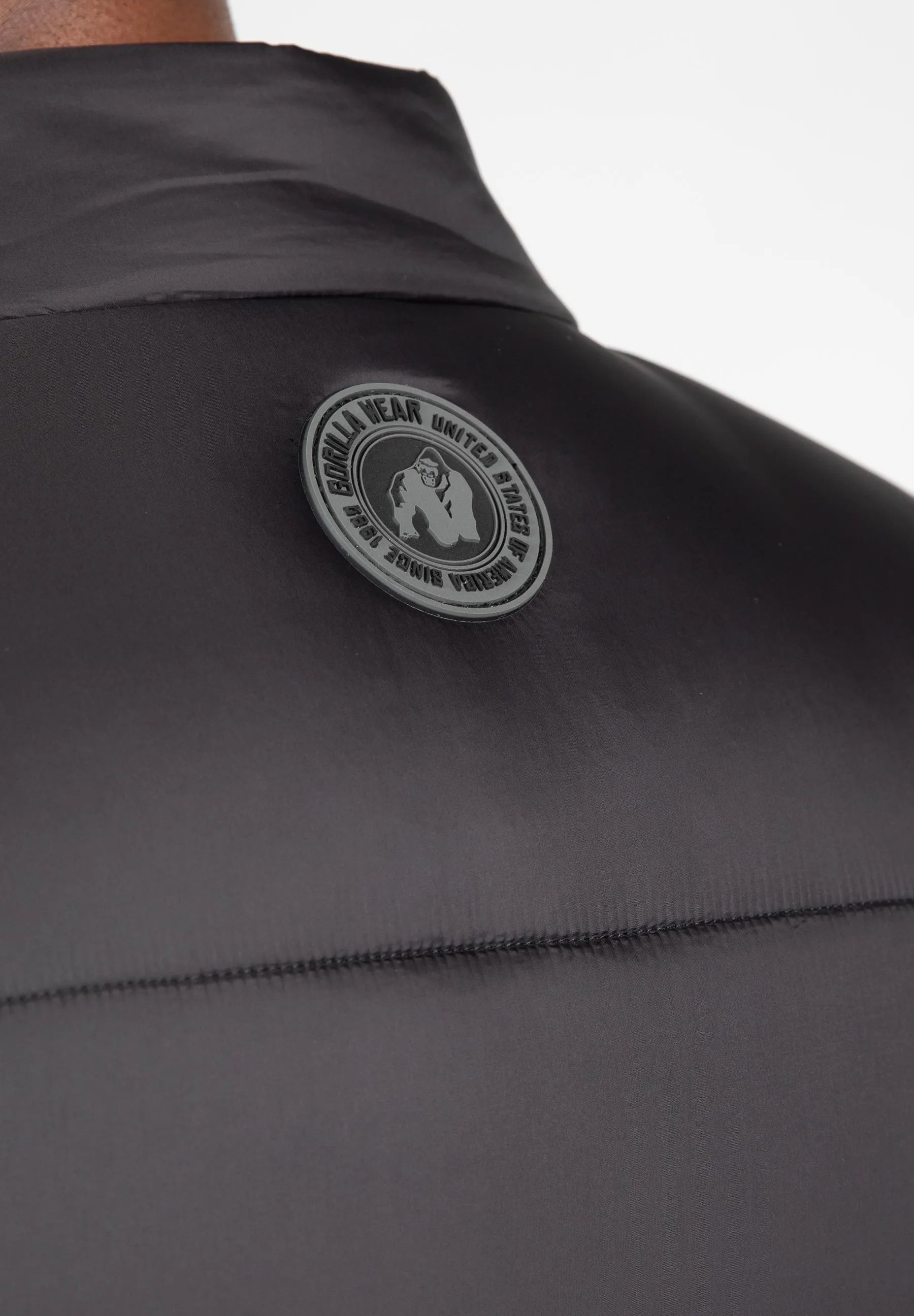 Gorilla Wear Irvine dynevest, sort